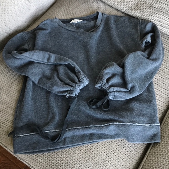 American Eagle Outfitters Tops - American Eagle sweatshirt